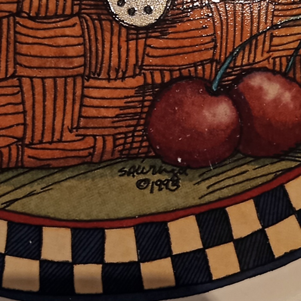 Blueberry Pie Deep Dish Plate. By Susan Winget Certified International Corp.1993 - Picture 11 of 11